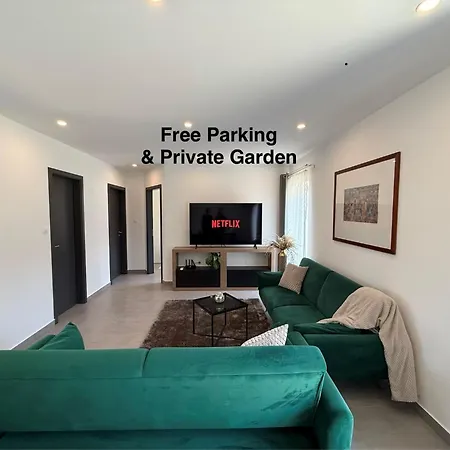 Local-lux Garden A- 2 Bedrooms-terrace