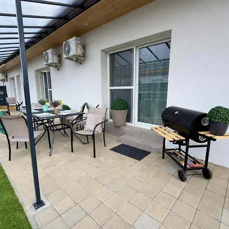 Local-lux Garden A- 2 Bedrooms-terrace * ケチケメート