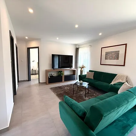 Local-lux Garden A- 2 Bedrooms-terrace アパート *