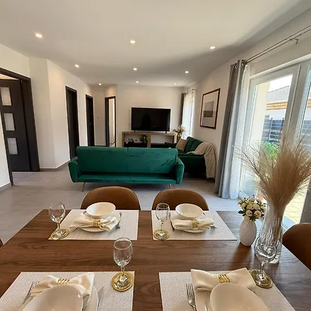 Local-lux Garden A- 2 Bedrooms-terrace * ケチケメート