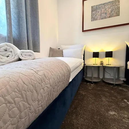 Local-lux Garden A- 2 Bedrooms-terrace アパート