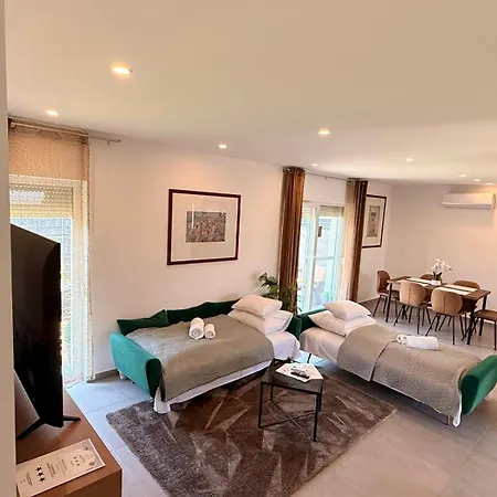 Local-lux Garden A- 2 Bedrooms-terrace *